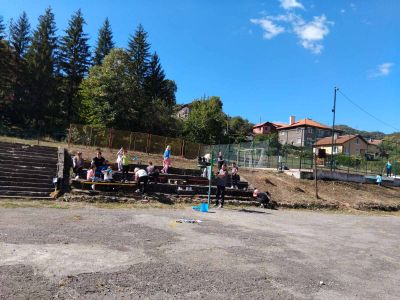 Трудов ден в училище – сръчни малки ръчички и големи сърца 11