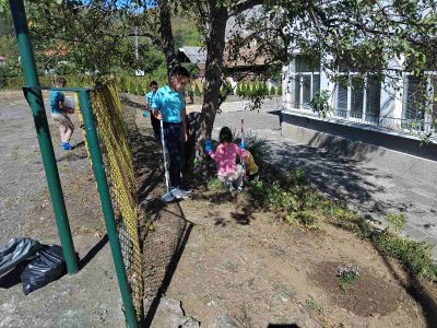 Трудов ден в училище – сръчни малки ръчички и големи сърца 2